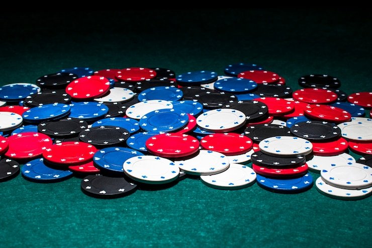 Pilihan permainan live casino dengan dealer profesional dipandu secara real-time